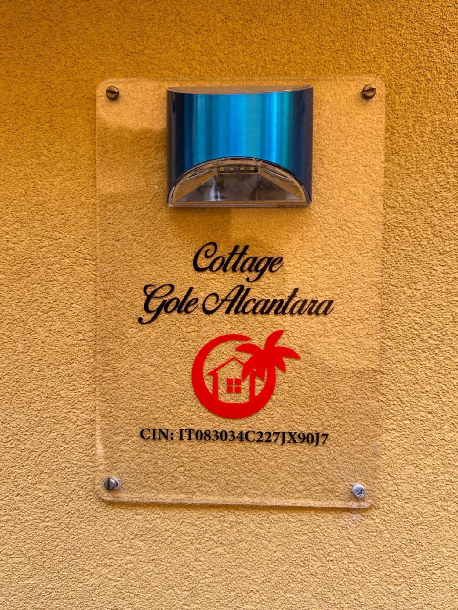 Cottage Gole Alcantara Pafumi Graniti Exterior foto
